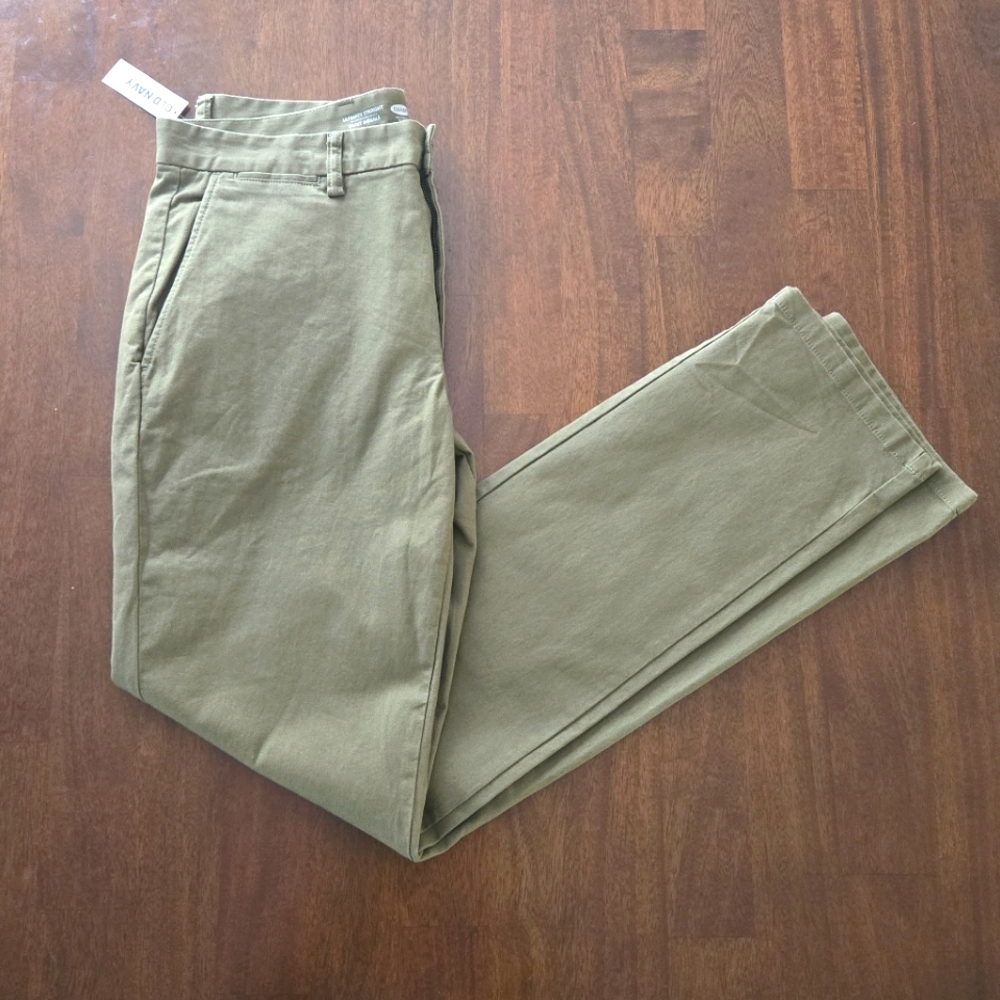 Old Navy Ultimate Straight Khaki Pants